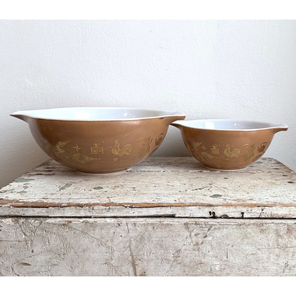 Vintage Pyrex Early American Cinderella Mixing Bowls 444 Gold Eagle Brown Set 2